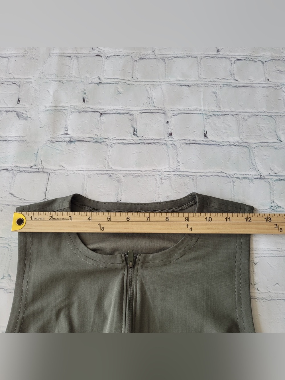 lululemon Athletica Green Cropped Warpstreme Zip-Front Jumpsuit size 4 - Picture 9 of 16